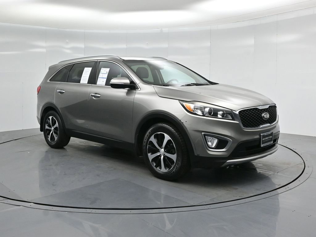 Used 2017 Kia Sorento EX image 56