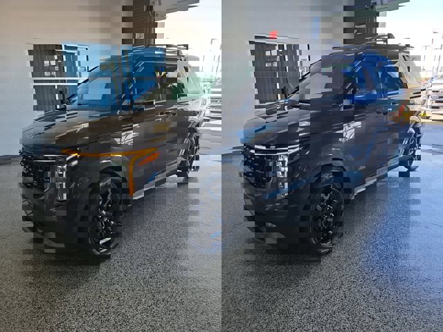 Used 2025 Kia Carnival SX Prestige image 1