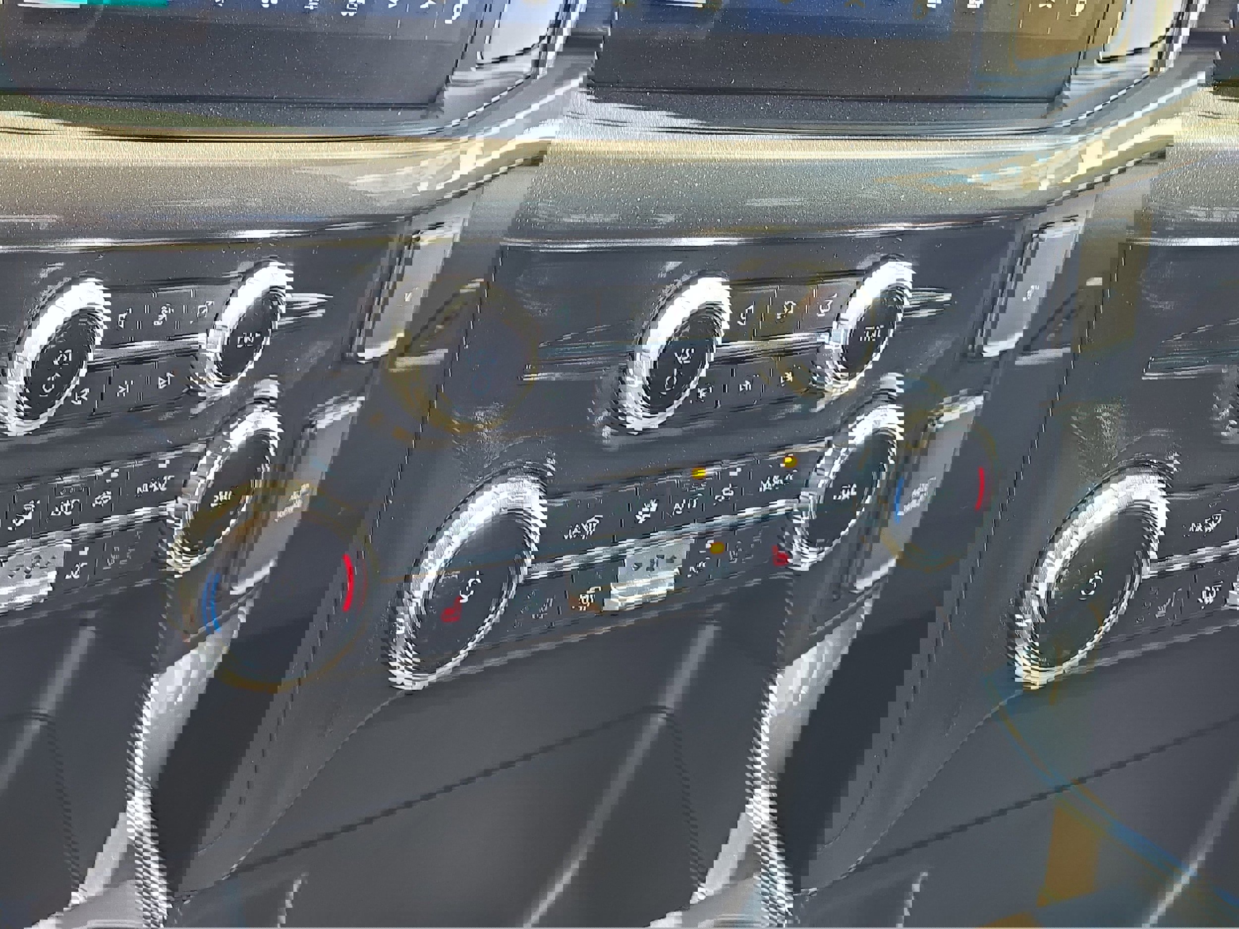 Certified 2022 Ford F150 XLT w/ Equipment Group 302A High image 31