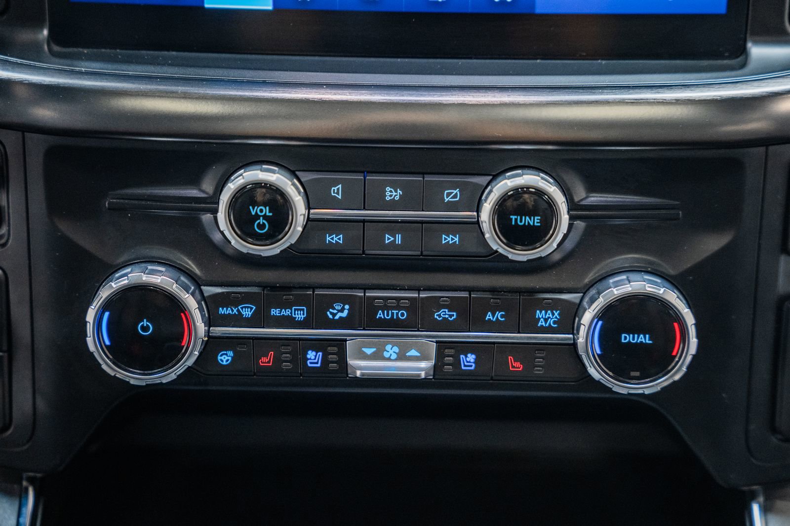 Certified 2023 Ford F150 Lariat w/ Equipment Group 502A High image 30