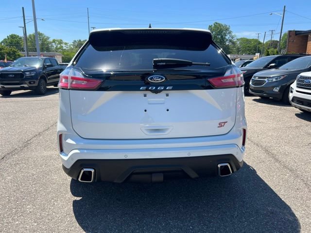 Certified 2024 Ford Edge ST w/ Equipment Group 401A AWD/4WD image 5