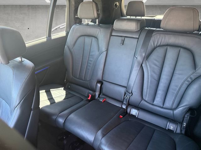 Used 2021 BMW X7 xDrive40i w/ M Sport Package image 22