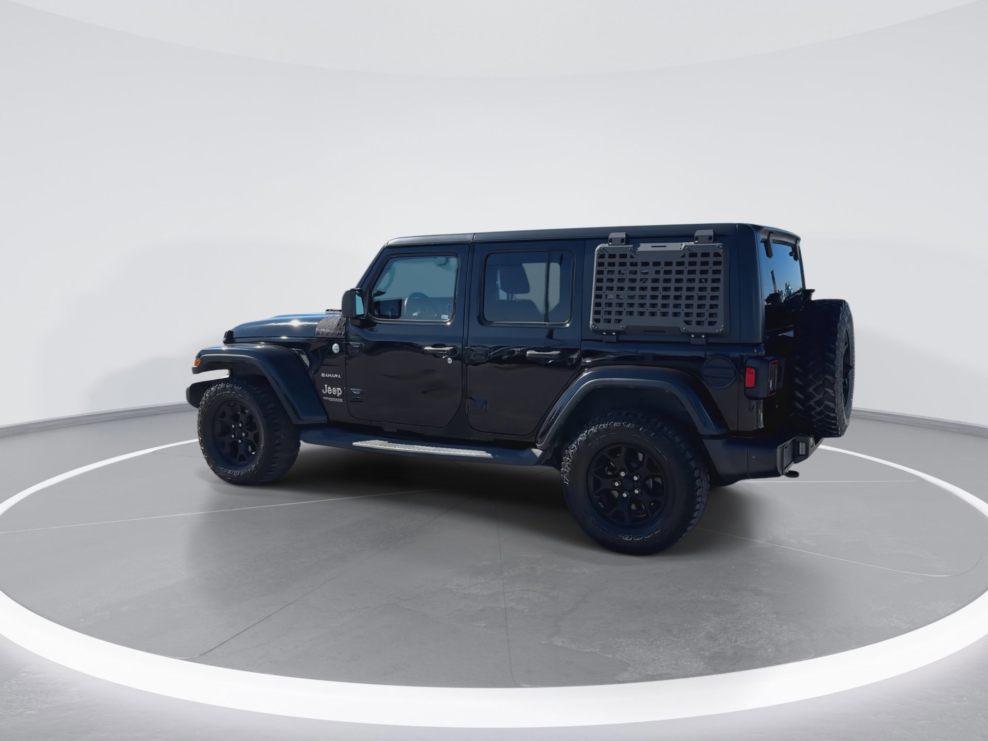 Used 2019 Jeep Wrangler Unlimited Sahara image 6