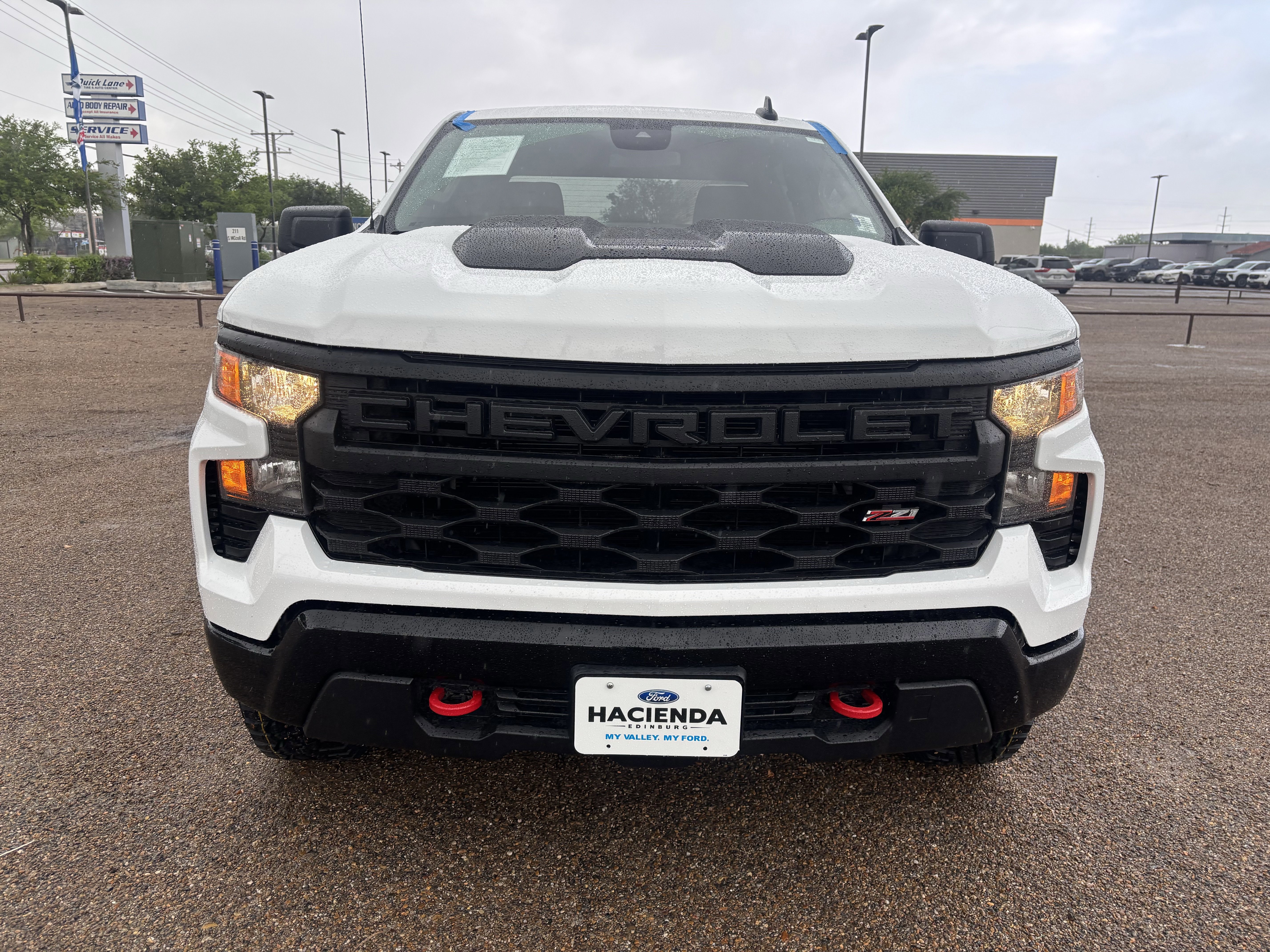 Used 2022 Chevrolet Silverado 1500 Custom Trail Boss w/ LPO, Dark Essentials Package image 7