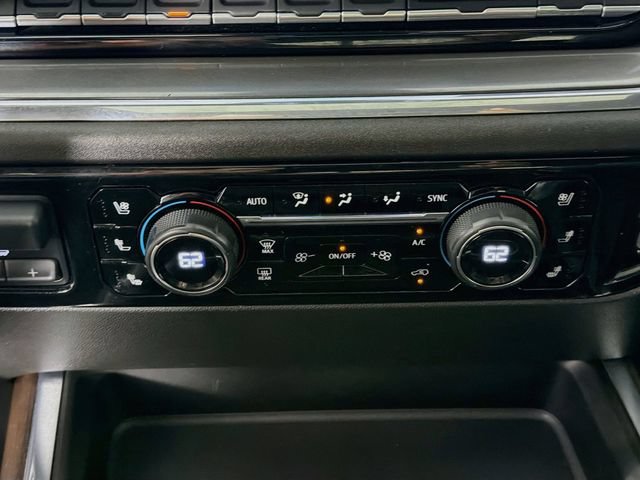 Used 2024 Chevrolet Silverado 2500 High Country w/ High Country Premium Package AWD/4WD image 19