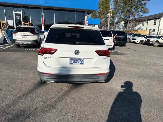 Used 2018 Volkswagen Tiguan SEL Premium image 8