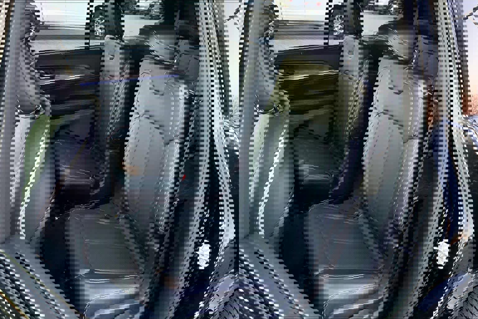 Used 2023 Jeep Grand Cherokee L Overland w/ Advanced Protech Group III image 20