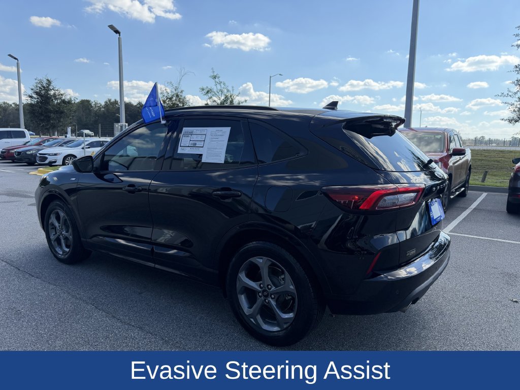 Certified 2023 Ford Escape ST-Line w/ Tech Pack #1 FWD image 6