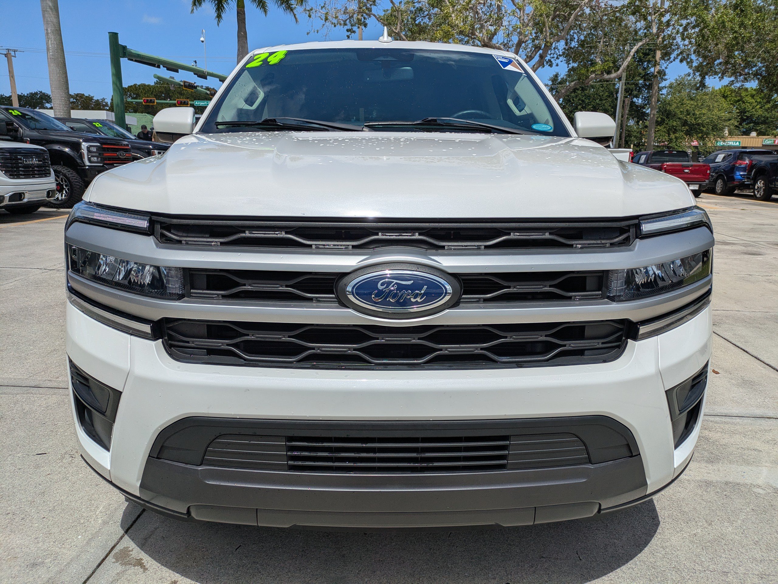 Certified 2024 Ford Expedition Max XLT RWD image 8