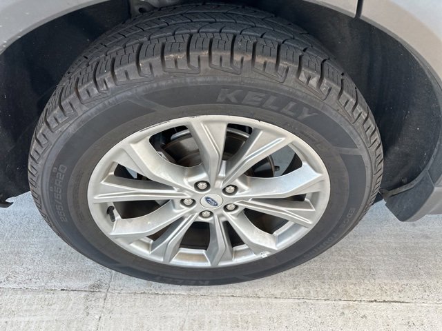 Certified 2023 Ford Explorer Limited w/ Equipment Group 301A image 8