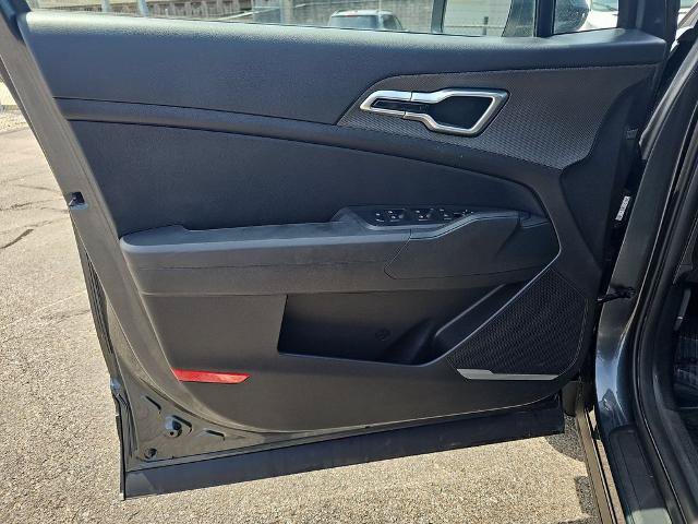 Used 2023 Kia Sportage LX AWD/4WD image 25