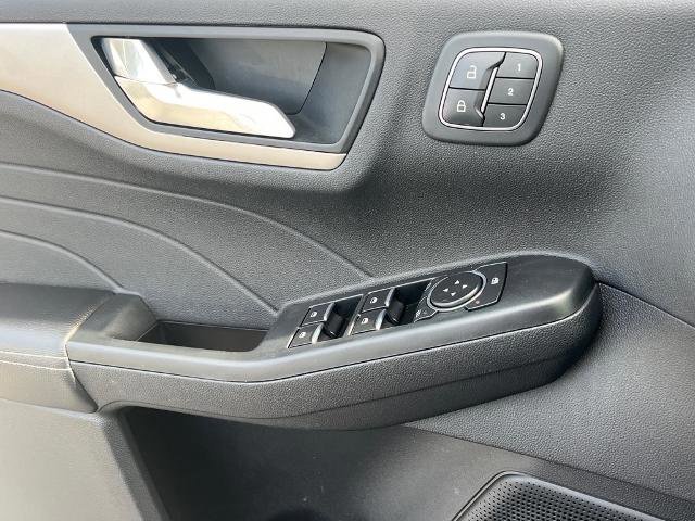 Certified 2022 Ford Escape SEL w/ Technology Package image 17