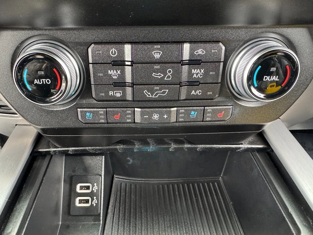 Certified 2019 Ford F150 Platinum w/ Equipment Group 701A Luxury image 30