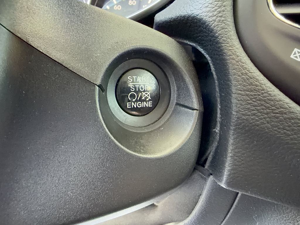Used 2018 Jeep Compass Latitude FWD image 24