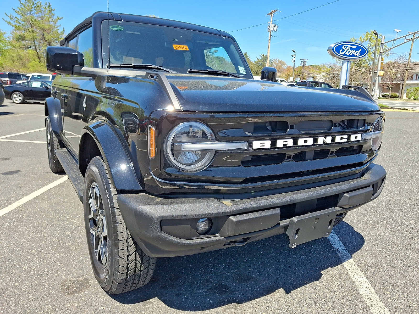 Certified 2023 Ford Bronco Outer Banks AWD/4WD image 2