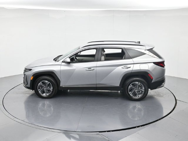 Used 2025 Hyundai Tucson Blue AWD/4WD image 44