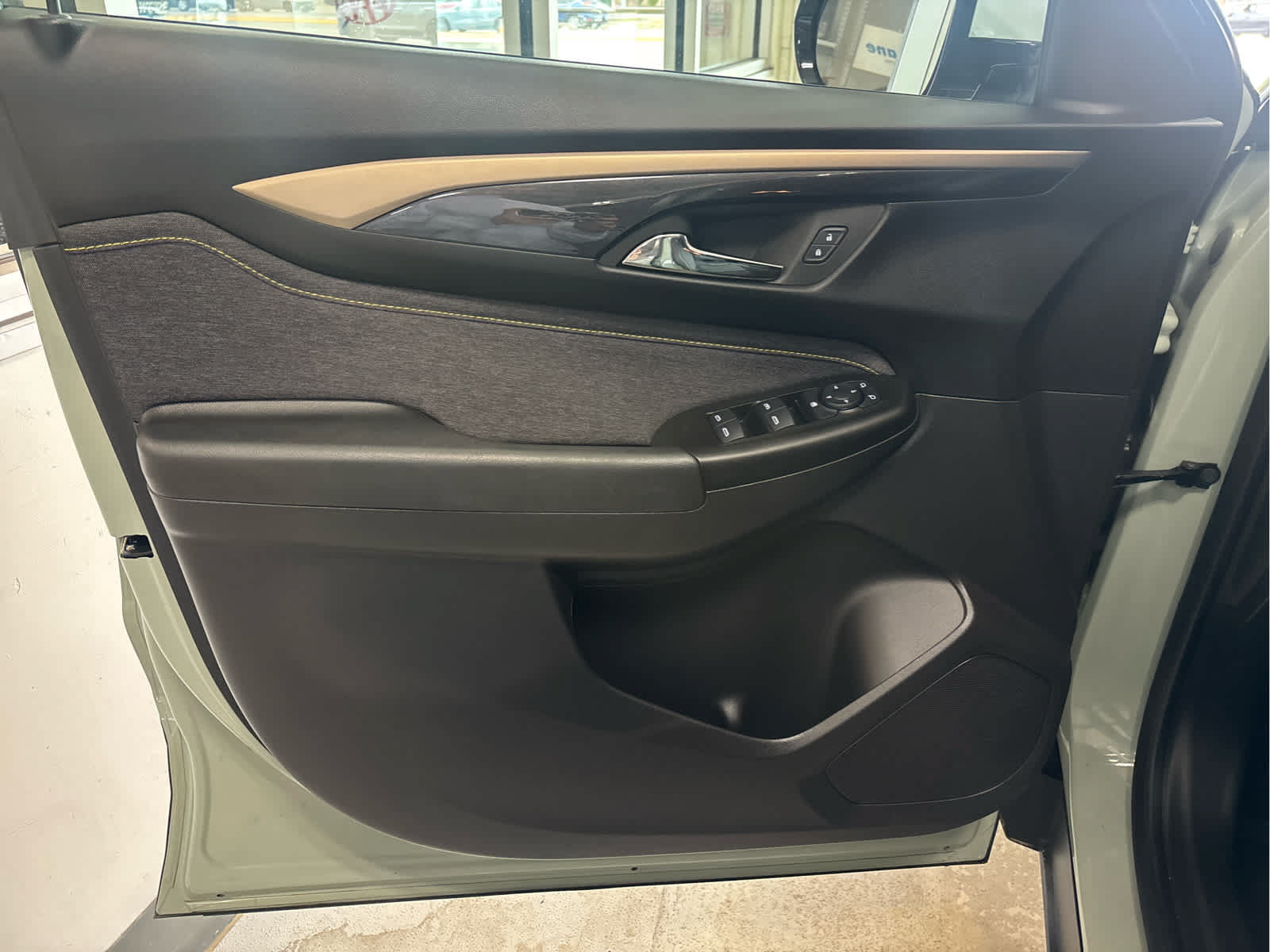 Used 2025 Chevrolet TrailBlazer ACTIV AWD/4WD image 19