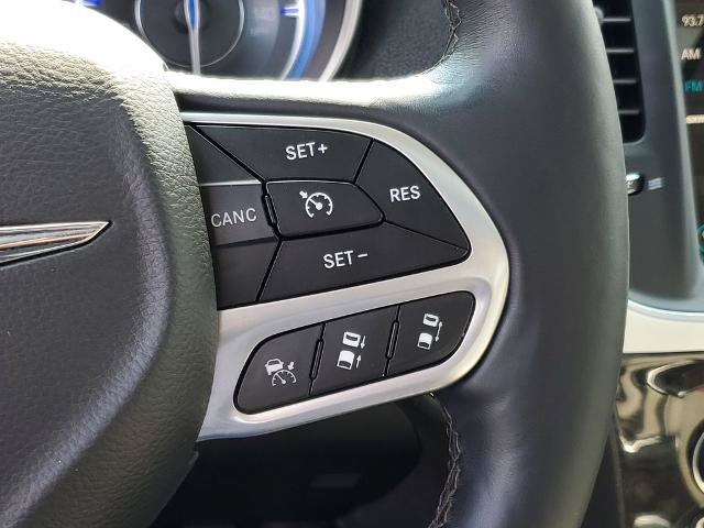 Used 2017 Chrysler 300 C w/ Safetytec Plus Group AWD/4WD image 13
