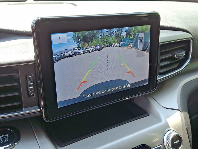 Certified 2023 Ford Explorer XLT w/ Equipment Group 202A AWD/4WD image 7