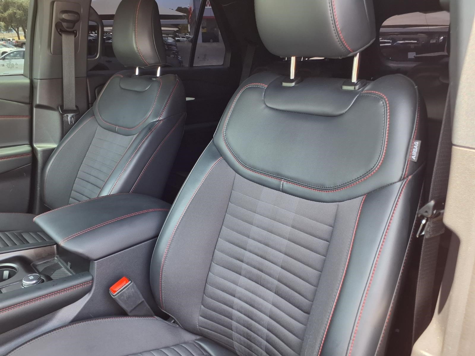 Certified 2025 Ford Explorer ST-Line w/ Premium Package RWD image 14