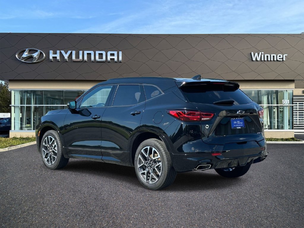 Used 2023 Chevrolet Blazer RS w/ Enhanced Convenience Package AWD/4WD image 2