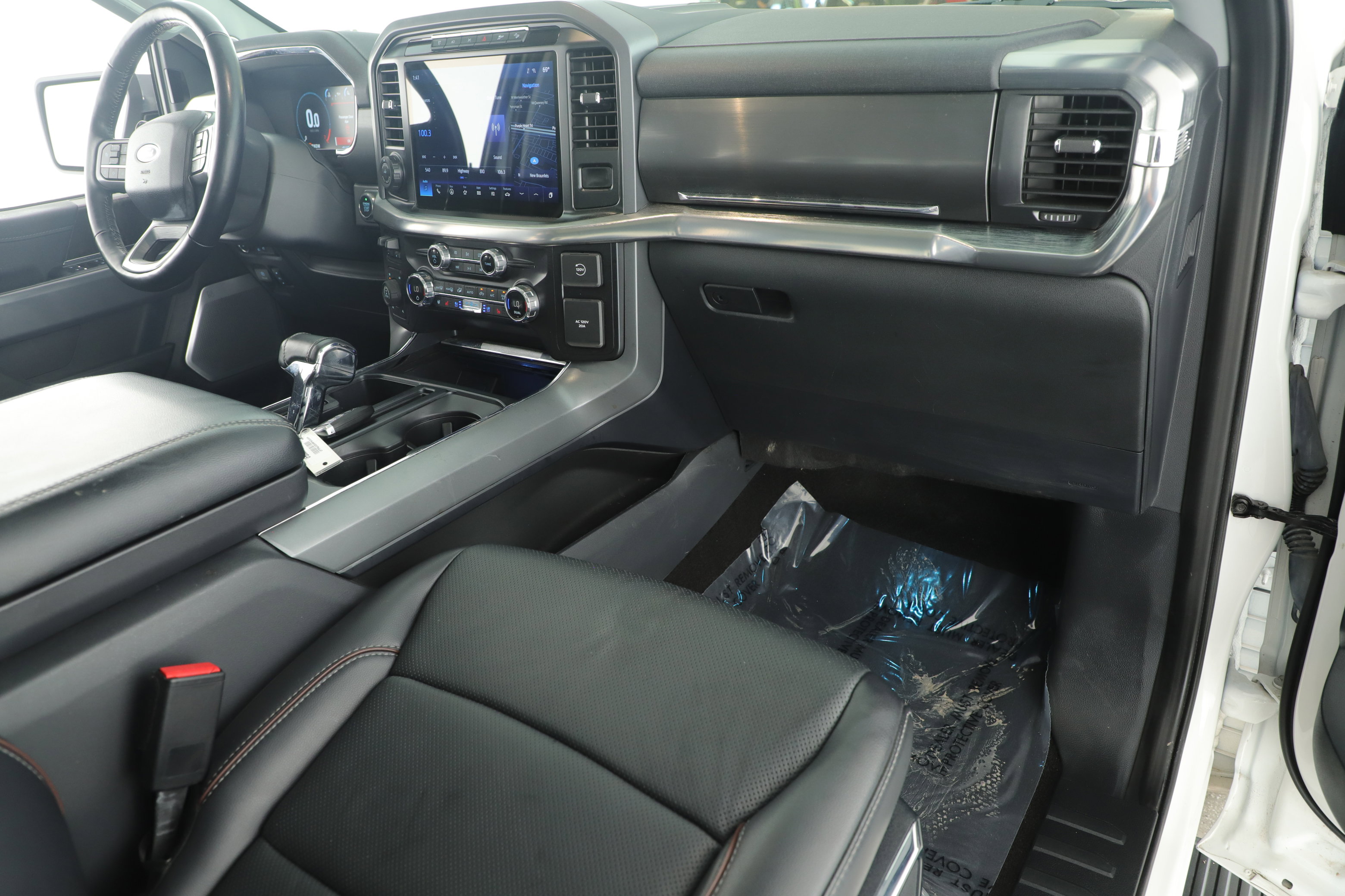 Certified 2021 Ford F150 Lariat w/ Equipment Group 502A High image 22