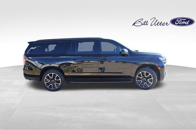 Used 2023 Chevrolet Suburban RST image 6