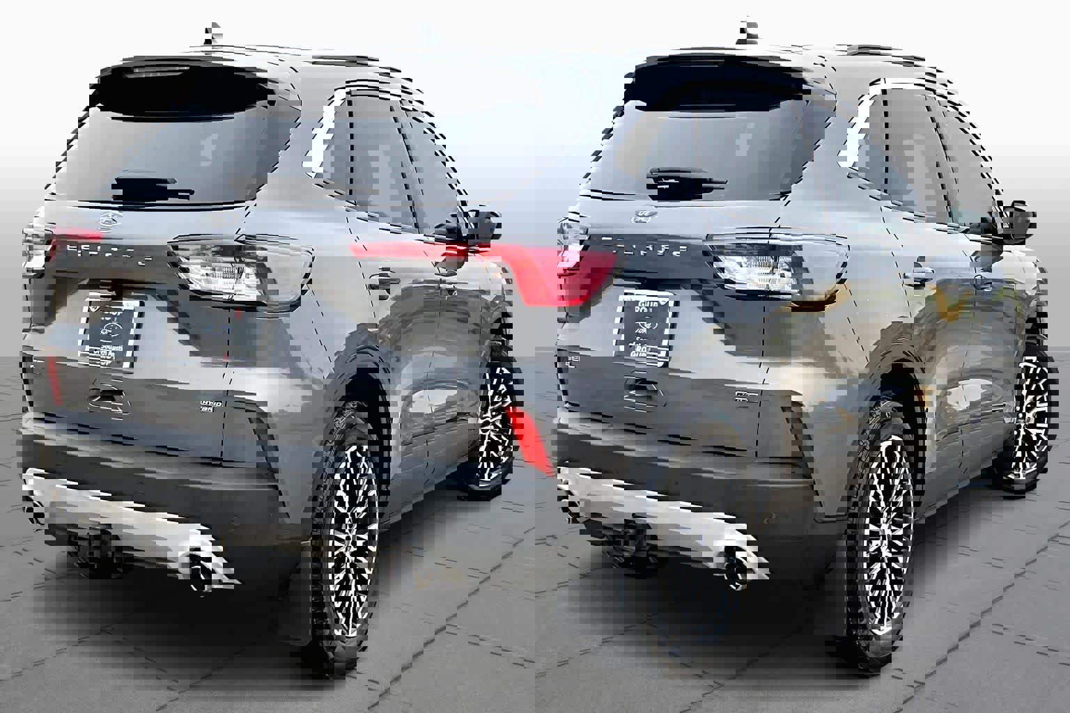 Certified 2022 Ford Escape SEL w/ Class II Trailer Tow Package image 3