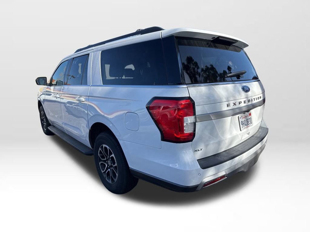 Certified 2024 Ford Expedition Max XLT image 3