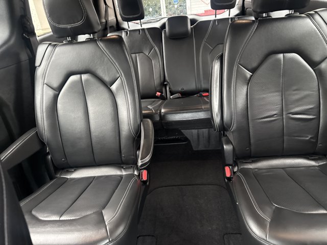 Used 2020 Chrysler Pacifica Touring-L Plus FWD image 15