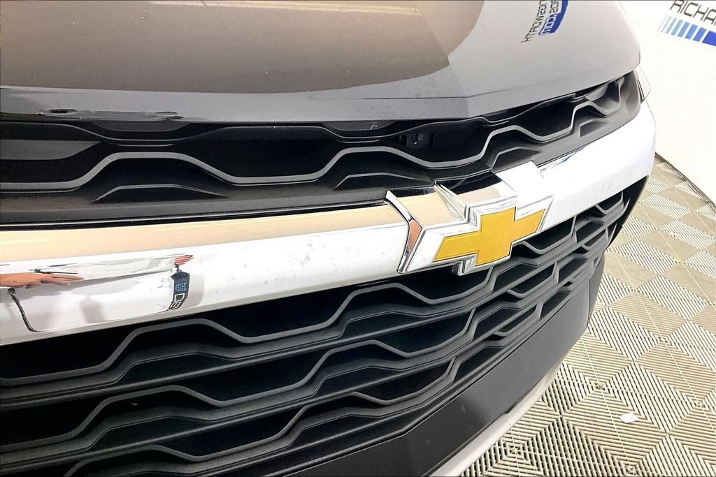 Used 2025 Chevrolet Blazer LT FWD image 23