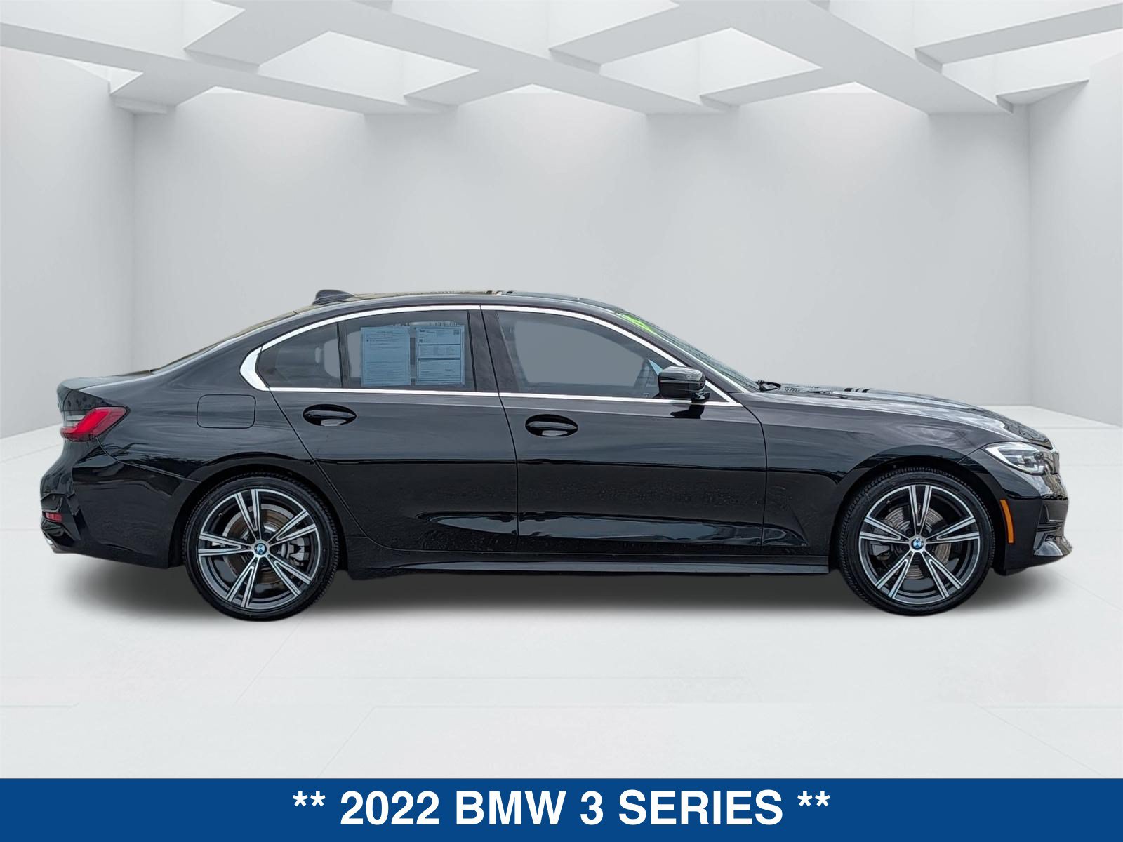 Used 2022 BMW 330i xDrive Sedan w/ Premium Package 2 AWD/4WD image 4
