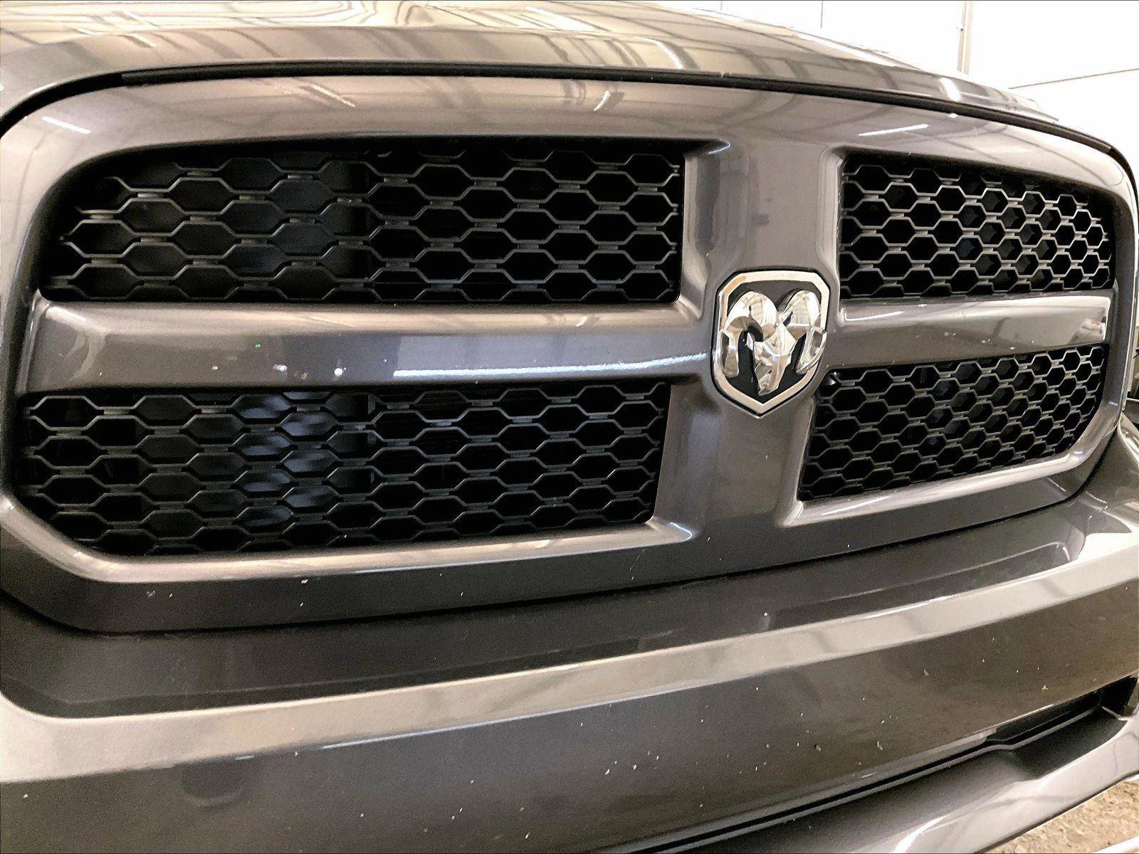 Used 2019 RAM 1500 Express AWD/4WD image 29
