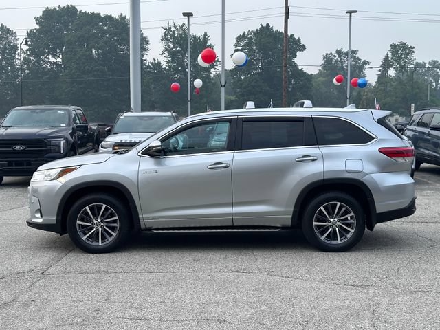 Used 2018 Toyota Highlander XLE AWD/4WD image 4