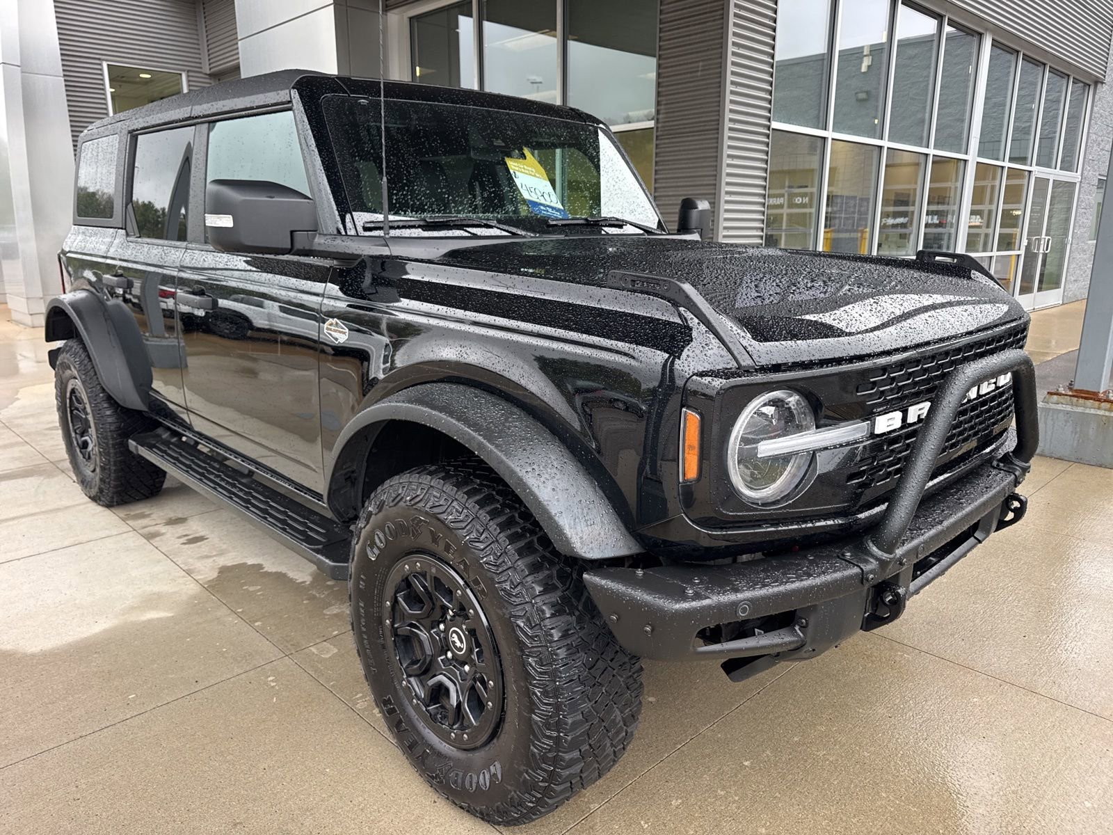 Certified 2023 Ford Bronco Wildtrak AWD/4WD image 10