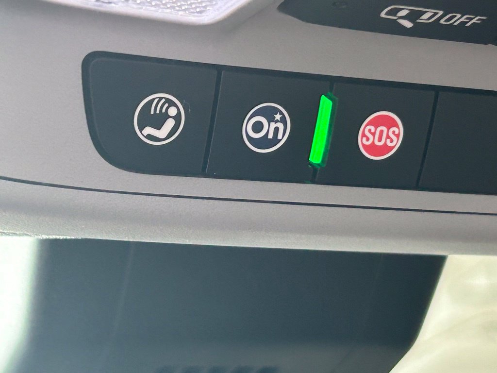 Used 2020 Chevrolet Equinox LS w/ LS Convenience Package FWD image 42