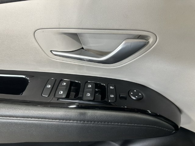Used 2022 Hyundai Tucson Limited w/ Cargo Package AWD/4WD image 19
