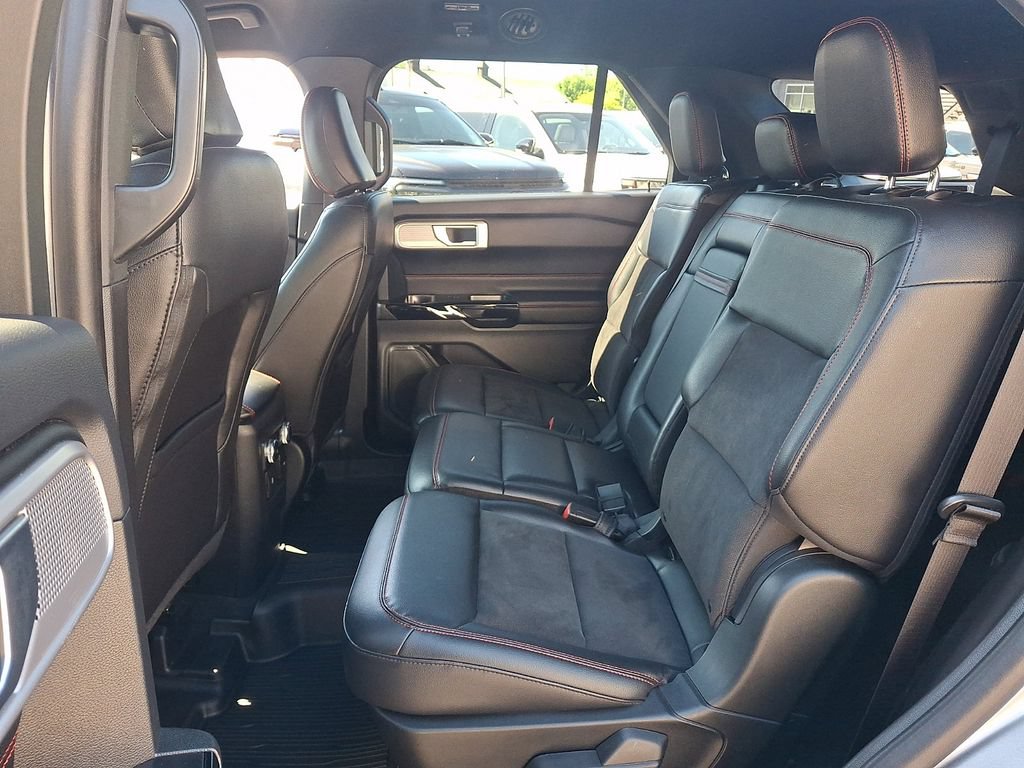 Certified 2023 Ford Explorer ST-Line AWD/4WD image 10