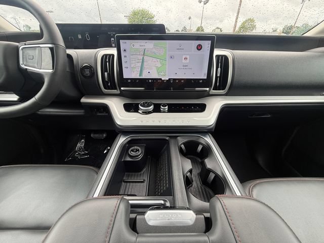 Certified 2025 Ford Expedition Active AWD/4WD image 15
