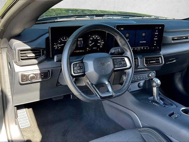 Certified 2025 Ford Mustang Coupe RWD image 13