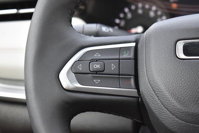 Used 2025 Jeep Compass Limited AWD/4WD image 28