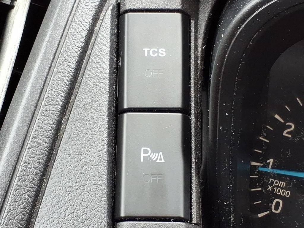 Certified 2018 Ford Transit 150 XL RWD image 21