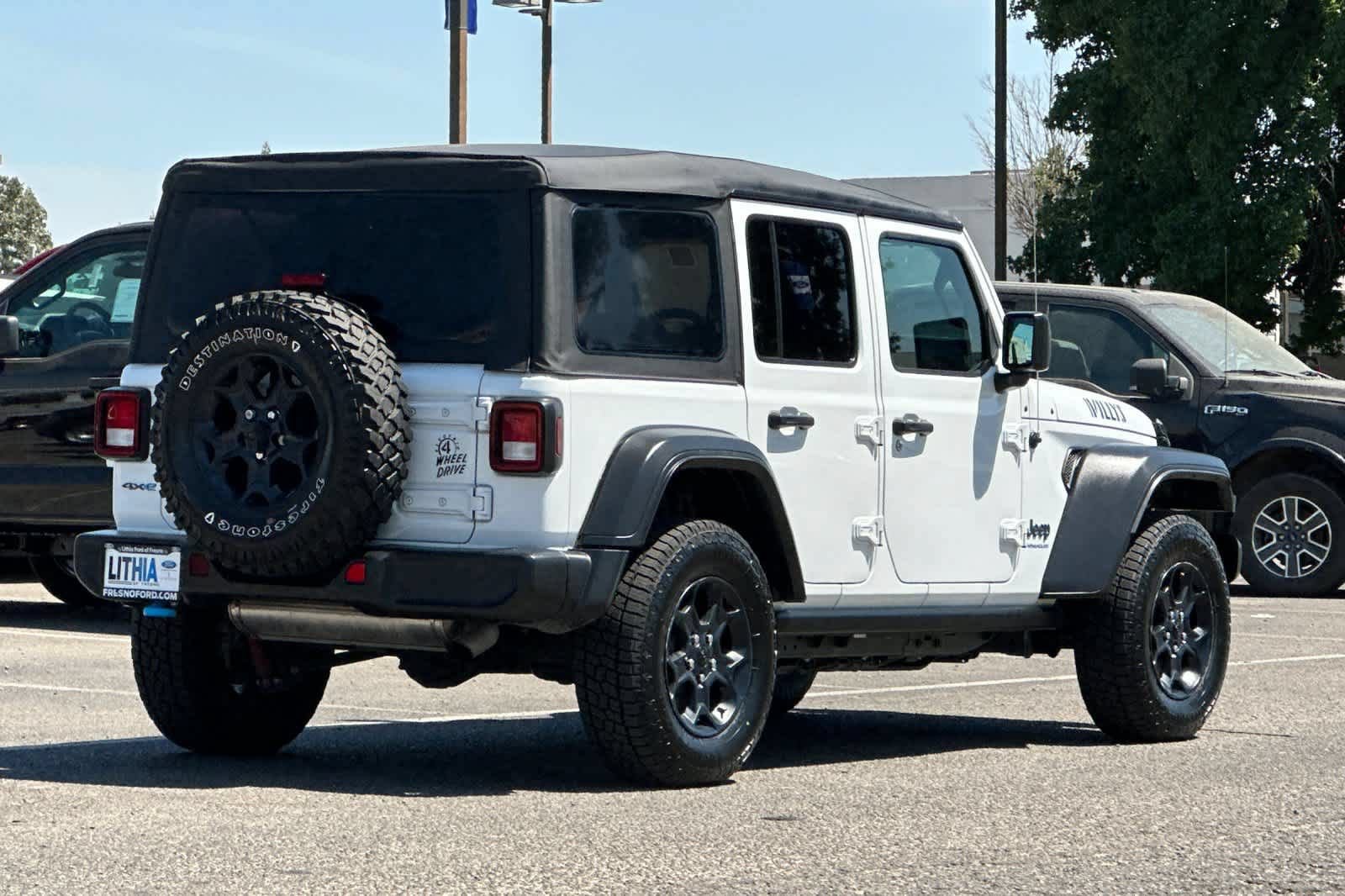 Used 2023 Jeep Wrangler Unlimited AWD/4WD image 2