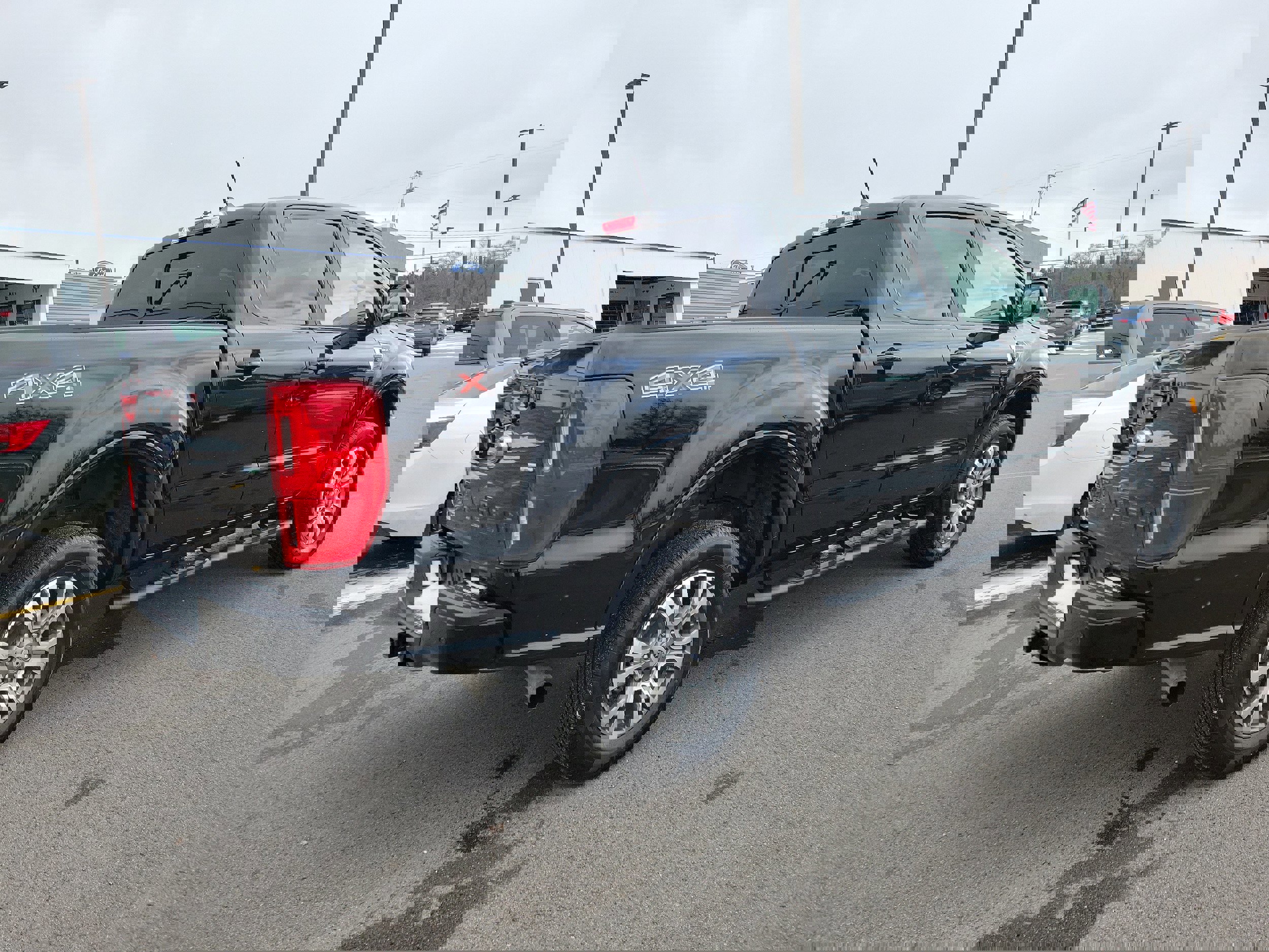 Certified 2020 Ford Ranger Lariat w/ Equipment Group 501A Mid image 3