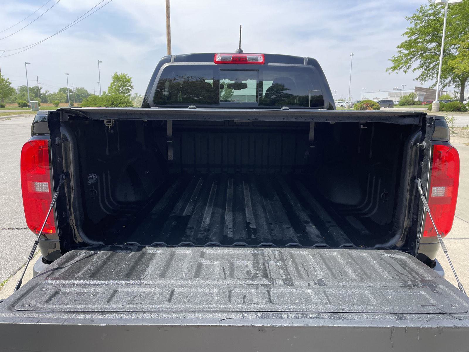 Used 2022 Chevrolet Colorado Z71 AWD/4WD image 38