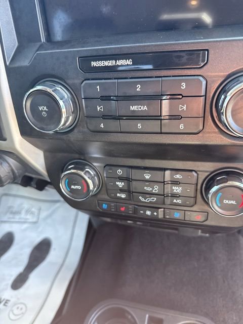 Certified 2019 Ford F150 Lariat w/ Trailer Tow Package image 32