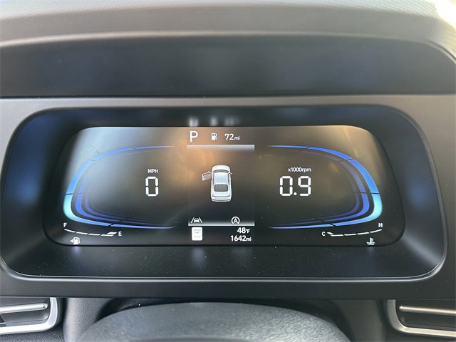 Used 2025 Hyundai Elantra SE image 21