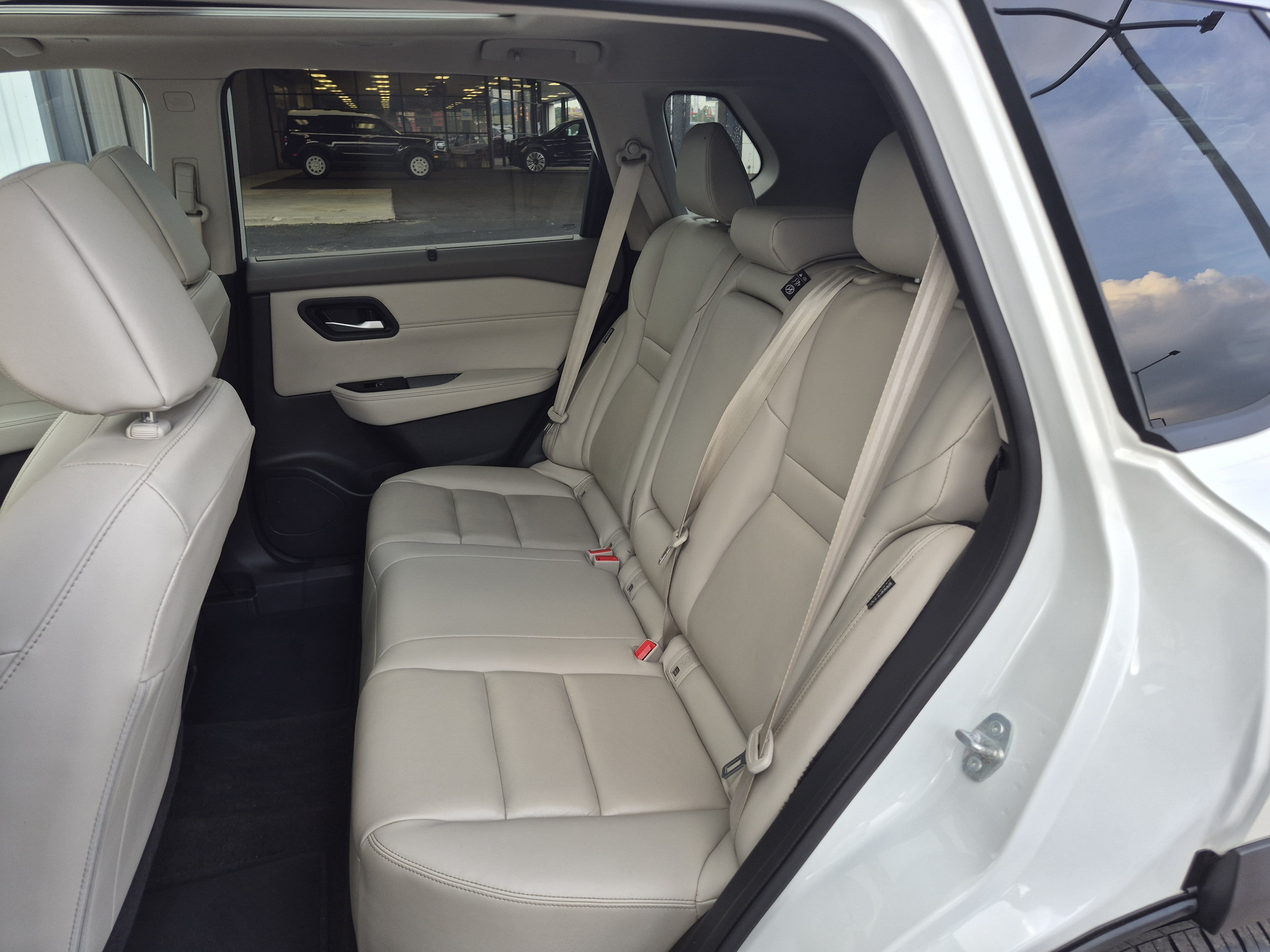 Used 2023 Nissan Rogue SL w/ SL Premium Package AWD/4WD image 15