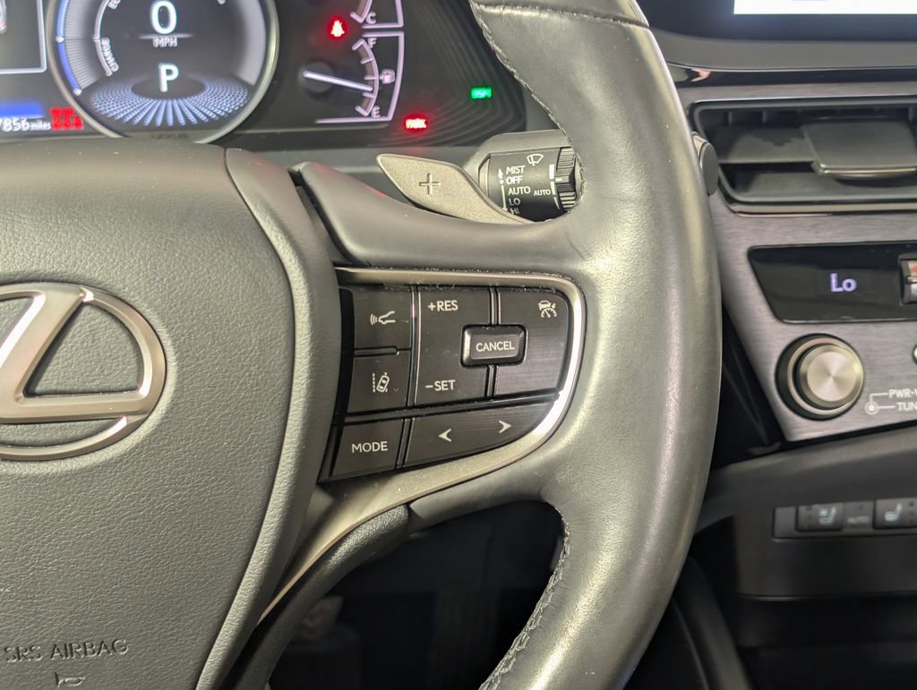 Used 2023 Lexus ES 300h w/ Premium Package image 18