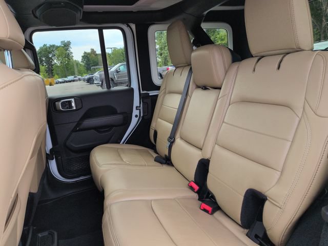 Used 2019 Jeep Wrangler Unlimited Sahara AWD/4WD image 24